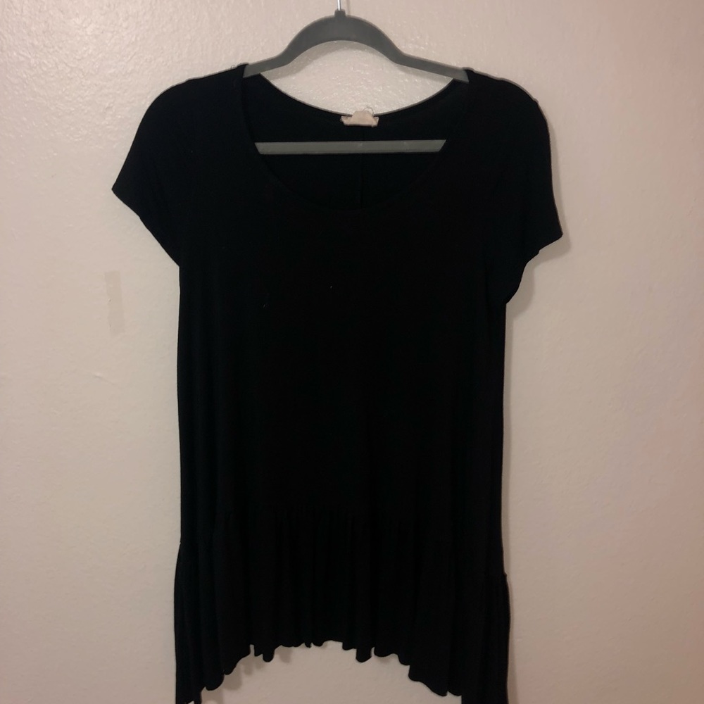 Black flowy Short sleeve shirt